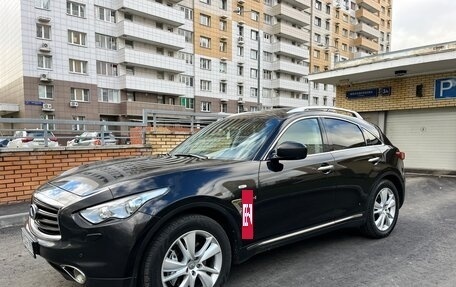 Infiniti QX70, 2016 год, 2 450 000 рублей, 14 фотография