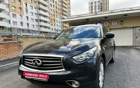 Infiniti QX70, 2016 год, 2 450 000 рублей, 26 фотография