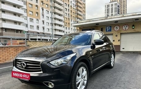 Infiniti QX70, 2016 год, 2 450 000 рублей, 24 фотография