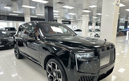 Rolls-Royce Cullinan, 2024 год, 105 000 000 рублей, 3 фотография