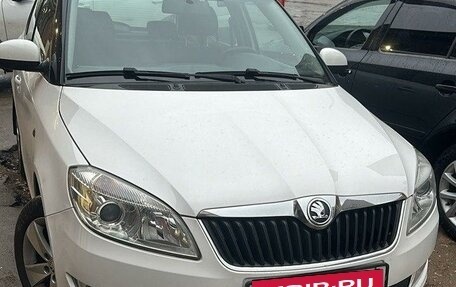 Skoda Fabia II, 2013 год, 1 100 000 рублей, 3 фотография