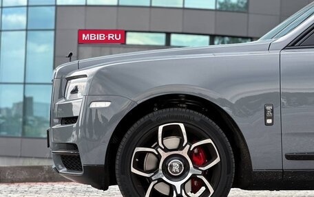 Rolls-Royce Cullinan, 2021 год, 60 000 000 рублей, 8 фотография