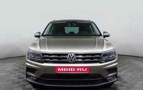 Volkswagen Tiguan II, 2019 год, 3 098 000 рублей, 2 фотография