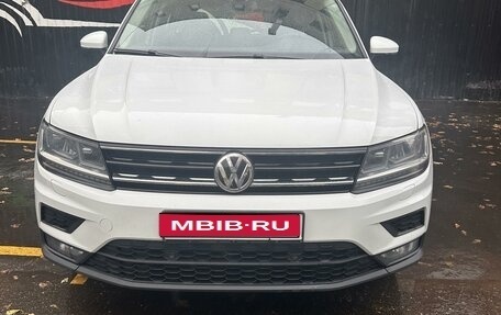 Volkswagen Tiguan II, 2019 год, 2 700 000 рублей, 1 фотография