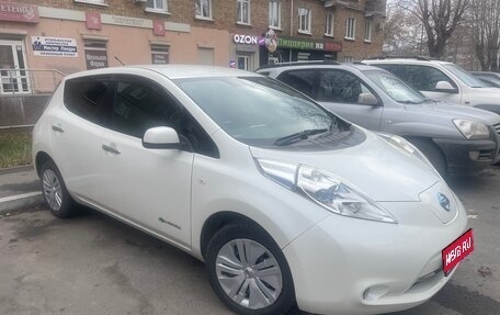 Nissan Leaf I, 2013 год, 840 000 рублей, 1 фотография