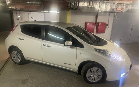 Nissan Leaf I, 2013 год, 840 000 рублей, 8 фотография