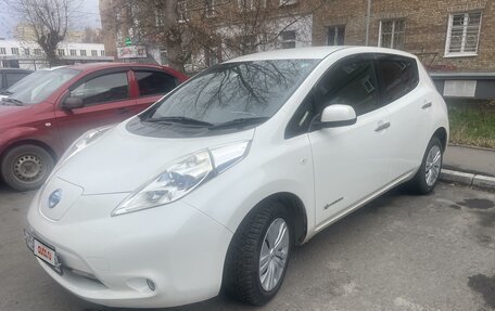 Nissan Leaf I, 2013 год, 840 000 рублей, 2 фотография