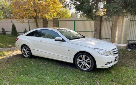 Mercedes-Benz E-Класс, 2011 год, 1 450 000 рублей, 1 фотография