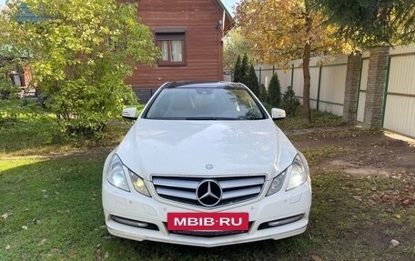 Mercedes-Benz E-Класс, 2011 год, 1 450 000 рублей, 2 фотография