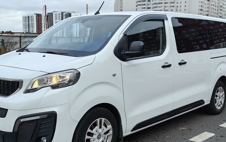 Peugeot Traveller I, 2018 год, 3 500 000 рублей, 8 фотография