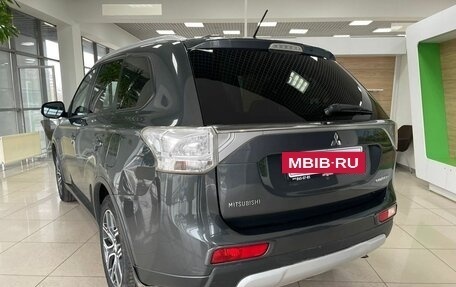 Mitsubishi Outlander III рестайлинг 3, 2014 год, 1 749 000 рублей, 7 фотография