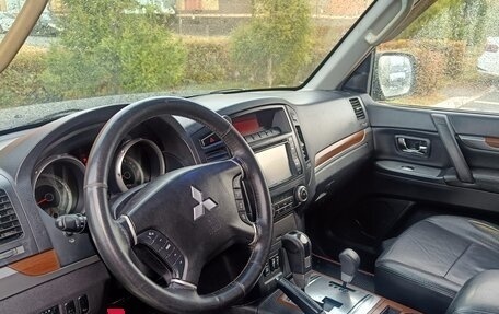 Mitsubishi Pajero IV, 2008 год, 2 100 000 рублей, 10 фотография