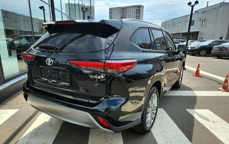 Toyota Highlander, 2024 год, 7 800 000 рублей, 3 фотография