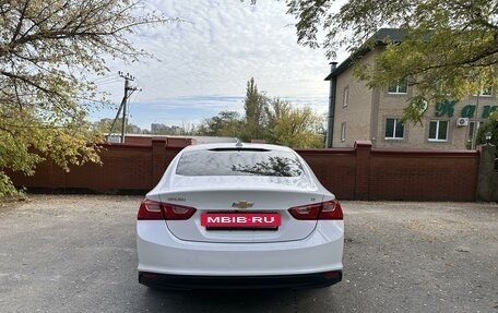 Chevrolet Malibu IX, 2018 год, 1 700 000 рублей, 4 фотография