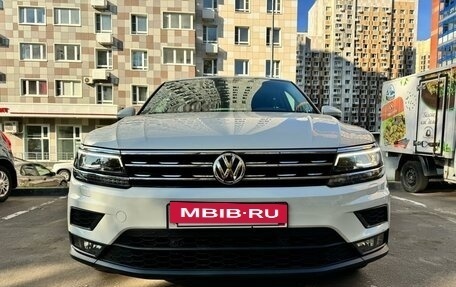 Volkswagen Tiguan II, 2018 год, 2 570 000 рублей, 3 фотография