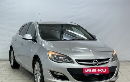 Opel Astra J, 2013 год, 950 000 рублей, 2 фотография