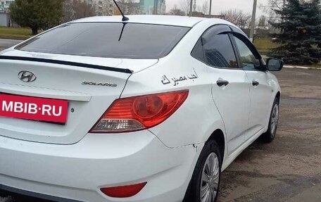 Hyundai Solaris II рестайлинг, 2011 год, 480 000 рублей, 3 фотография