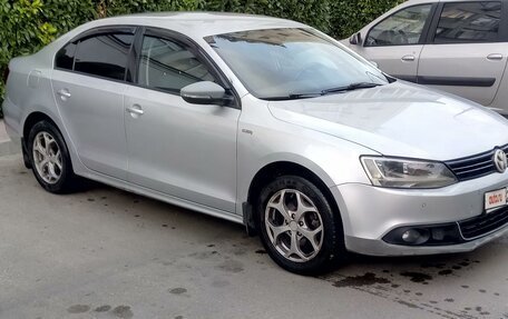 Volkswagen Jetta VI, 2013 год, 1 300 000 рублей, 8 фотография