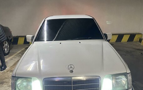 Mercedes-Benz E-Класс, 1994 год, 380 000 рублей, 5 фотография