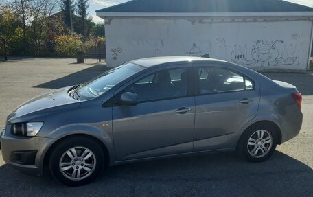 Chevrolet Aveo III, 2013 год, 700 000 рублей, 2 фотография