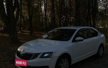 Skoda Octavia, 2017 год, 1 075 000 рублей, 2 фотография