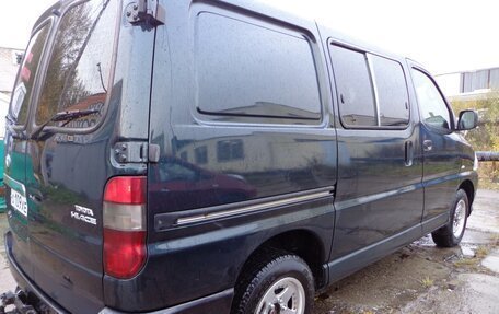 Toyota HiAce H200, 2009 год, 2 450 000 рублей, 16 фотография