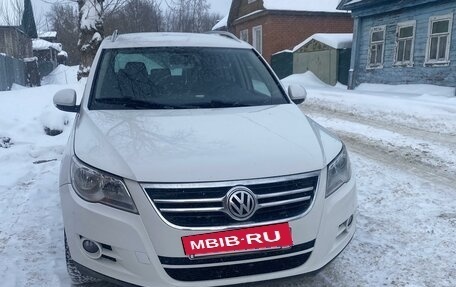 Volkswagen Tiguan I, 2010 год, 1 300 000 рублей, 2 фотография