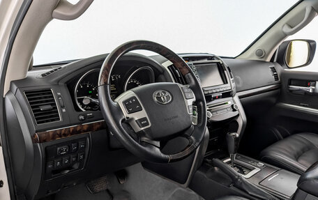 Toyota Land Cruiser 200, 2013 год, 4 750 000 рублей, 16 фотография