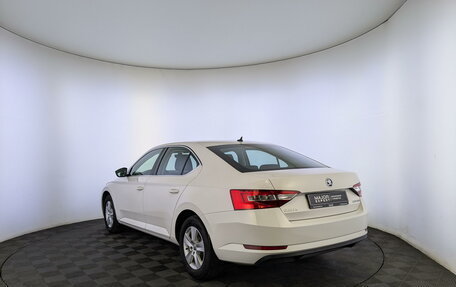 Skoda Superb III рестайлинг, 2017 год, 2 335 000 рублей, 7 фотография