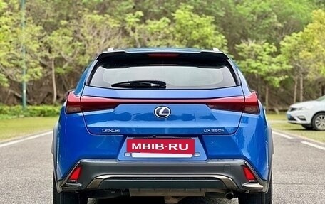 Lexus UX I, 2020 год, 3 390 000 рублей, 4 фотография