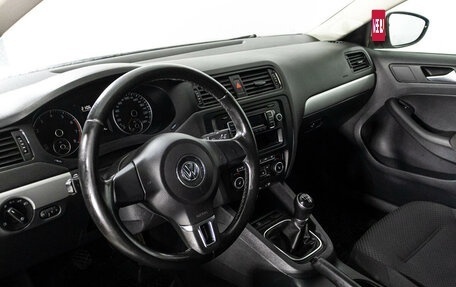 Volkswagen Jetta VI, 2012 год, 797 669 рублей, 11 фотография