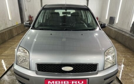 Ford Fusion I, 2004 год, 340 000 рублей, 2 фотография