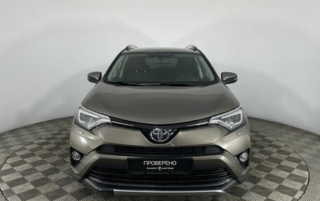 Toyota RAV4, 2018 год, 3 100 000 рублей, 2 фотография