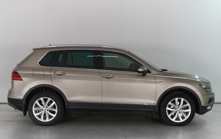 Volkswagen Tiguan II, 2017 год, 2 889 000 рублей, 5 фотография