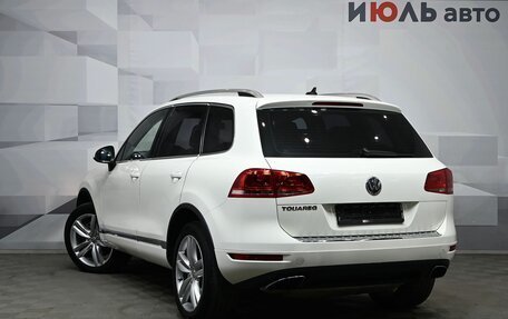 Volkswagen Touareg III, 2010 год, 2 400 000 рублей, 4 фотография