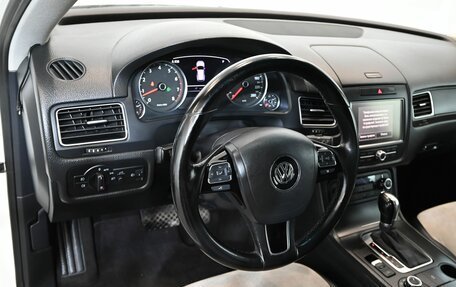 Volkswagen Touareg III, 2010 год, 2 400 000 рублей, 14 фотография