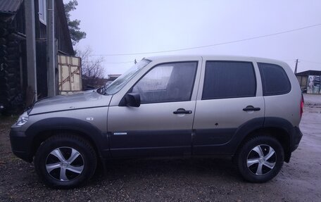 Chevrolet Niva I рестайлинг, 2011 год, 550 000 рублей, 13 фотография