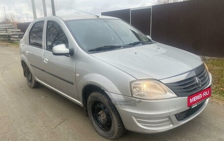 Renault Logan I, 2013 год, 400 000 рублей, 2 фотография