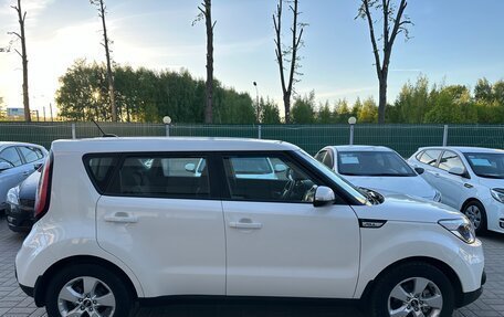 KIA Soul II рестайлинг, 2017 год, 1 565 000 рублей, 11 фотография