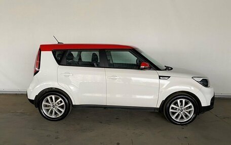 KIA Soul II рестайлинг, 2018 год, 1 760 000 рублей, 8 фотография