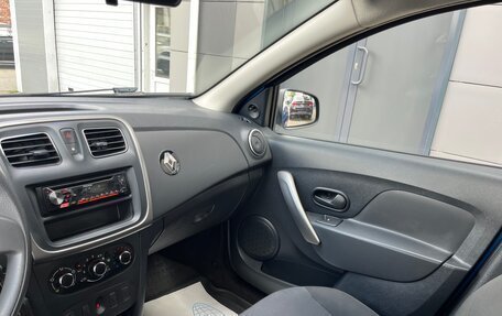 Renault Logan II, 2018 год, 999 000 рублей, 19 фотография