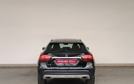 Mercedes-Benz GLA, 2018 год, 2 750 000 рублей, 6 фотография