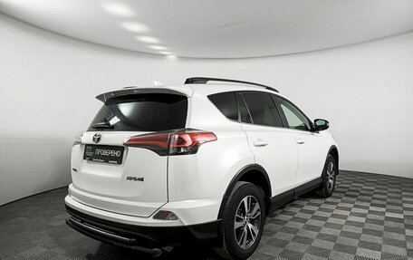 Toyota RAV4, 2017 год, 2 439 000 рублей, 5 фотография