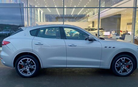 Maserati Levante I, 2017 год, 4 650 000 рублей, 3 фотография