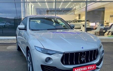 Maserati Levante I, 2017 год, 4 650 000 рублей, 2 фотография