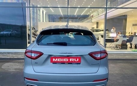 Maserati Levante I, 2017 год, 4 650 000 рублей, 5 фотография