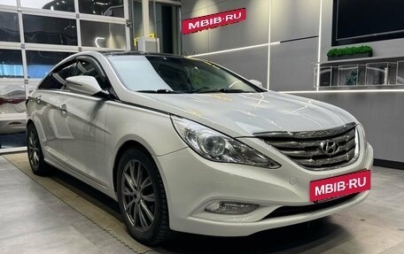 Hyundai Sonata VI, 2011 год, 1 079 000 рублей, 3 фотография