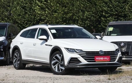 Volkswagen Passat CC, 2024 год, 4 400 000 рублей, 1 фотография