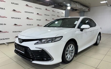 Toyota Camry, 2021 год, 3 180 000 рублей, 4 фотография