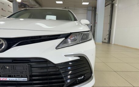 Toyota Camry, 2021 год, 3 180 000 рублей, 13 фотография